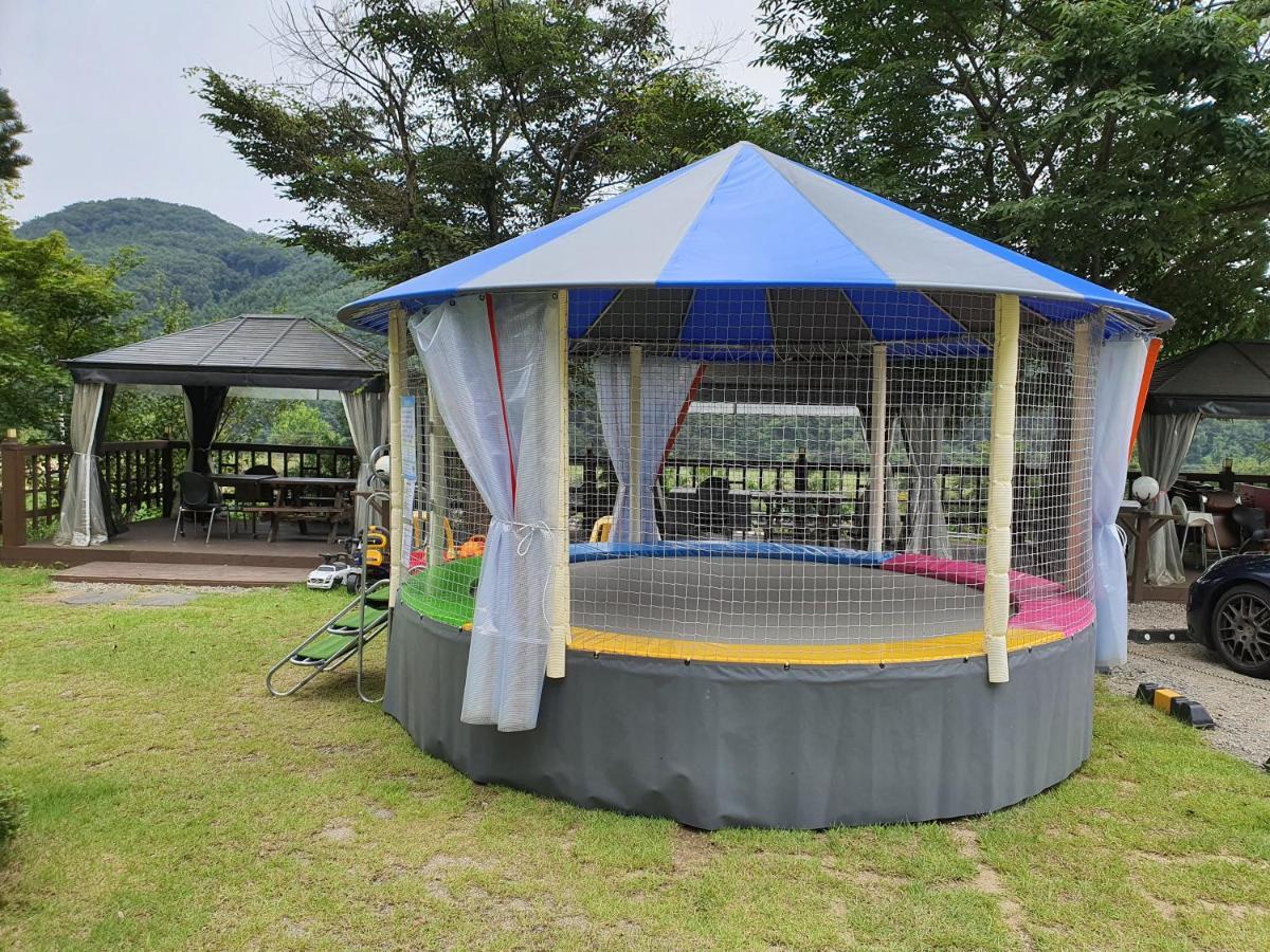 Forest Of Color Pension Hongcheon Exterior foto