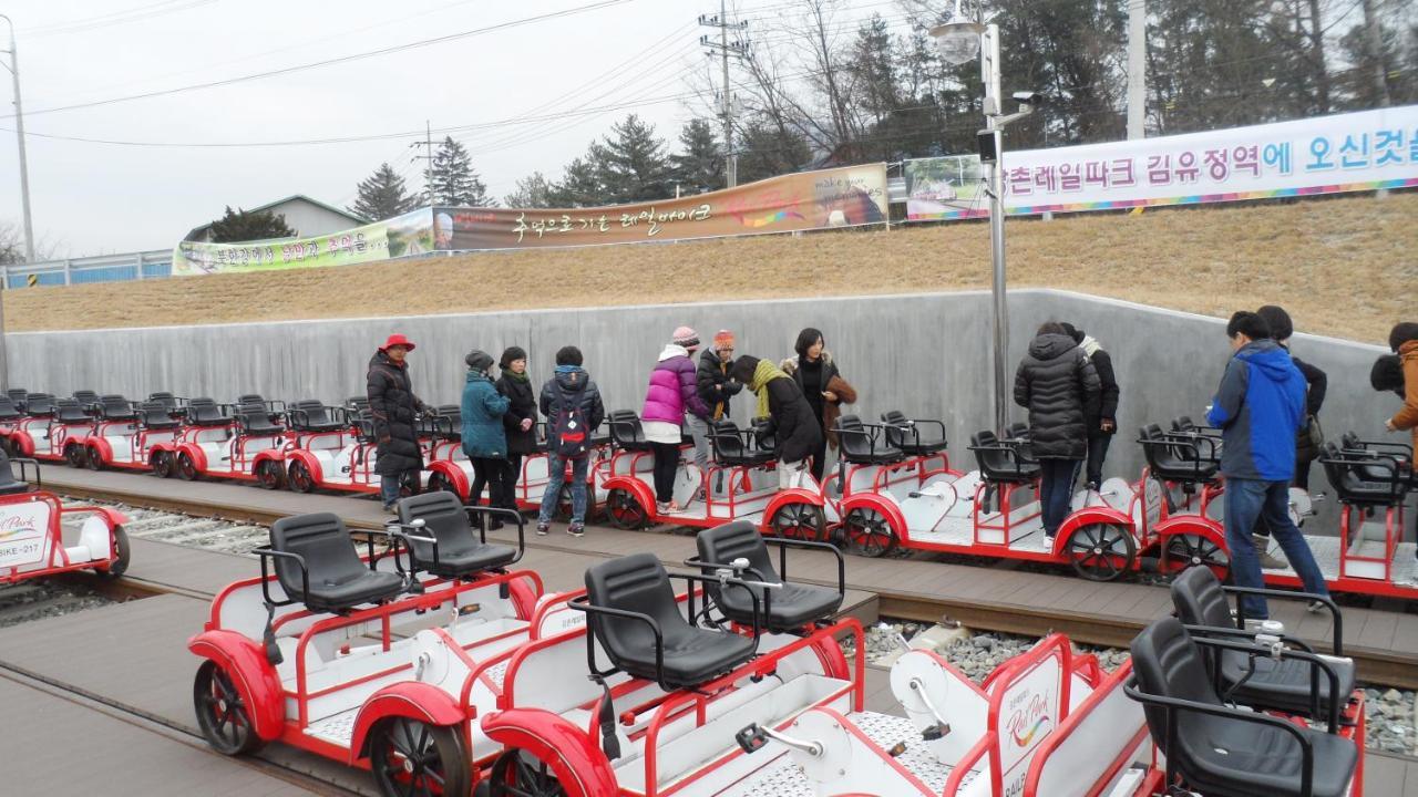Forest Of Color Pension Hongcheon Exterior foto