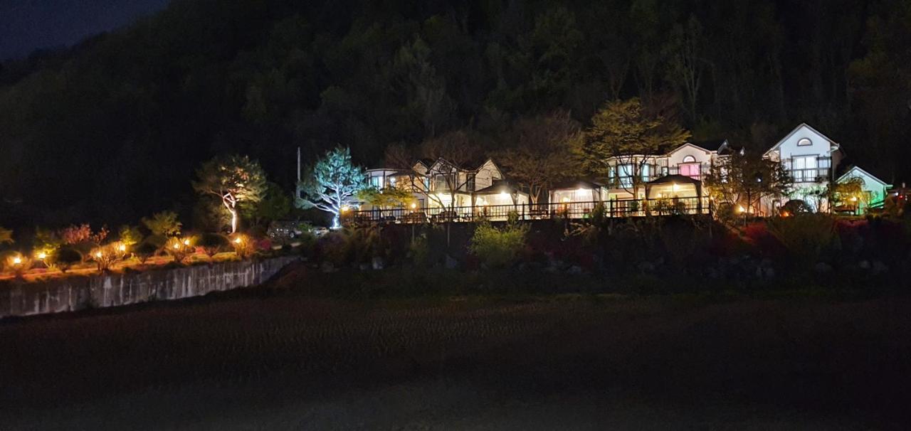 Forest Of Color Pension Hongcheon Exterior foto